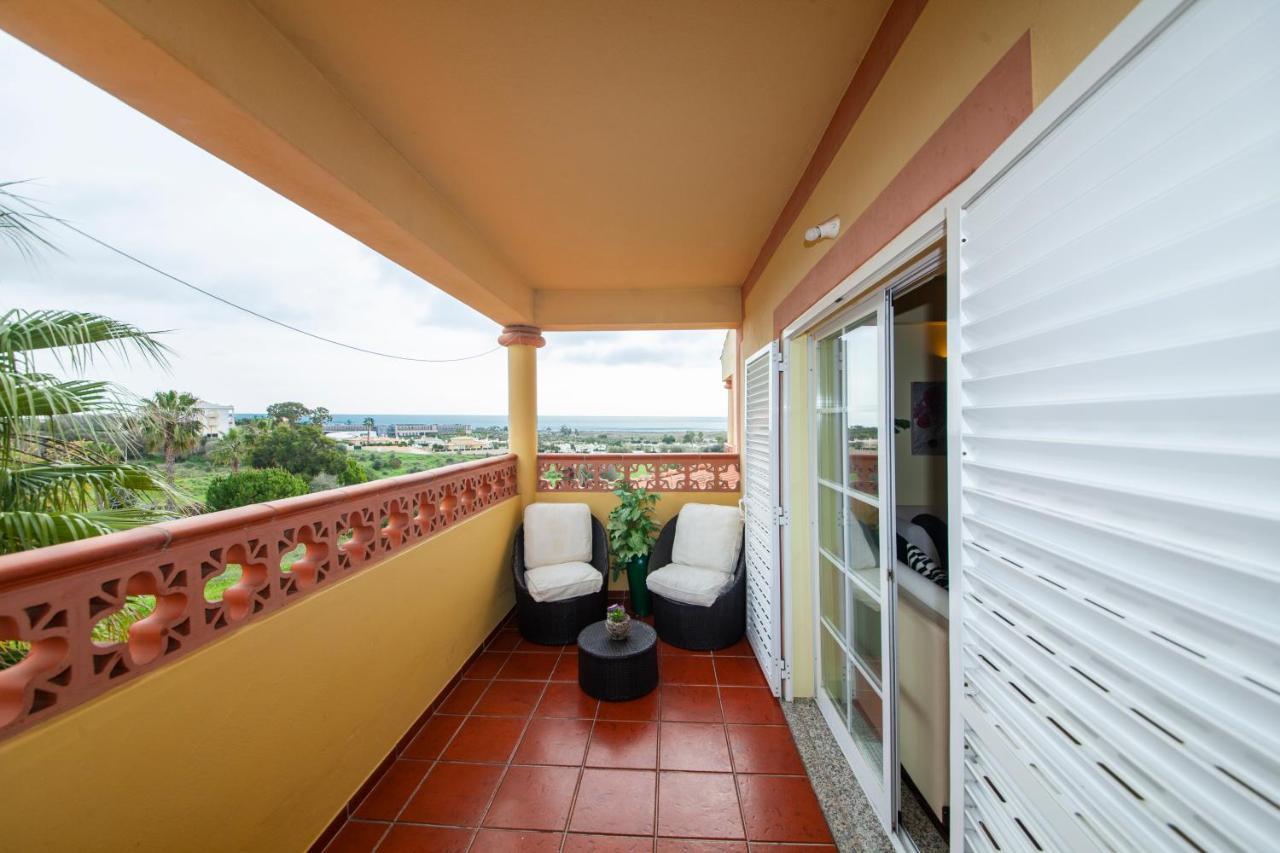 B47 - Walkway Beachview Place